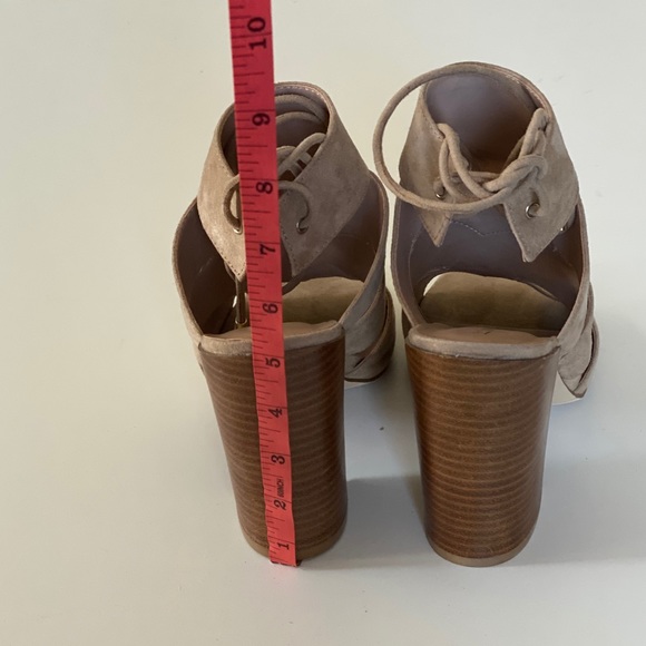 Block heel - Picture 3 of 10